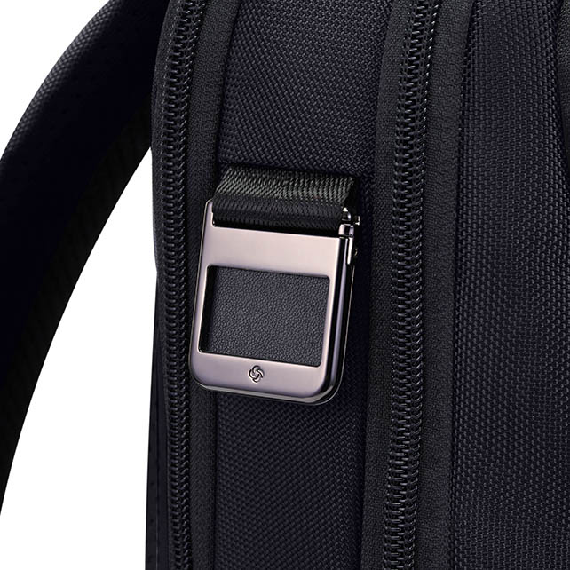 URBAN-EYE DLX 15.6吋雙口袋筆電後背包